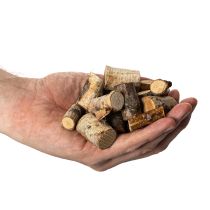 Artikel Dekorativa björkträbitar med bark för hantverk, 3 cm, 300 g