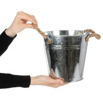 Artikel Dekorativ hinkblomkruka i metall med rephandtag Ø20cm