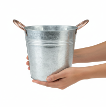 Artikel Blomkrukhink med handtag, metalldekoration, Ø19cm H17cm