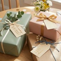 Artikel Presentetiketter tryckt papper Happy Birthday 4×7cm 24 st