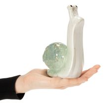 Artikel Keramisk dekorativ snigelfigur för eleganta boendemiljöer och förtrollande bordsdekorationer, 16 cm