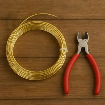 Artikel Guldfärgad aluminiumtråd, 2 mm, 60 m, 500 g, böjbar tråd för dekoration och smycken.