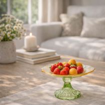 Artikel Dekorativ glastallrik med fot, blommönster, perfekt för festlig presentation, 15 cm