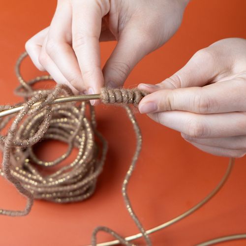 Artikel Brunt ullsnöre med guldtråd, 5m x 5mm med ståltråd, för dekoration och pyssel