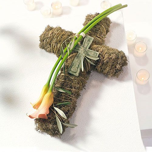 Blommig skumkors liten grön 42cm 4st begravningsblommor