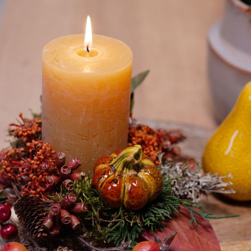Artikel Färgglada minipumpor på pinne keramikdekoration 5-6,5 cm 3 stycken