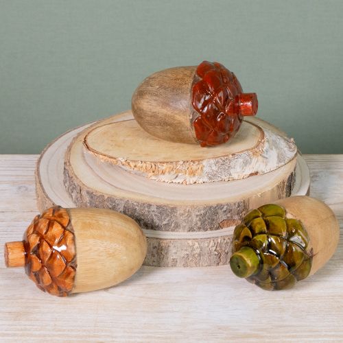Artikel Dekorativa ekollon träbordsdekoration grön orange röd H10cm 3 stycken