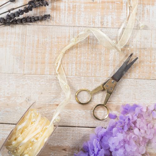 Artikel Dekorativt band med pärlor, krämfärgat, 20mm, 5m