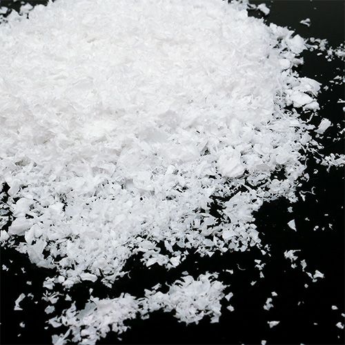 Dekorativ snö av plast, ungefär 30 g