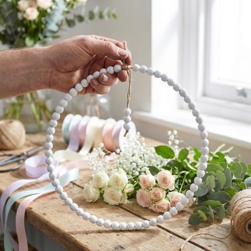 Dekorativ krans i vit pärla Ø28cm, 4-delat set - Mångsidig hängande dekoration för vår-, bröllops- och vintagedekorationer | Floristik24.se