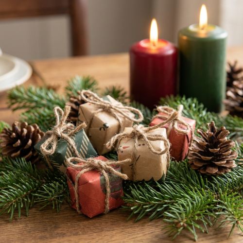 Papperspresentaskar miniset, röd-grön-naturlig, 2,5x3 cm 18 stycken - Juldekoration | Floristik24.se