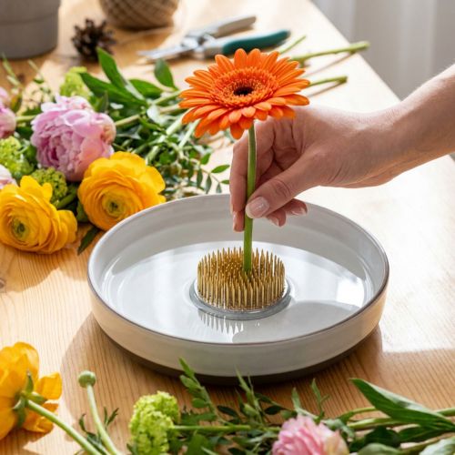 Kreativt blomsterarrangemangshjälpmedel med mässingsnålar för Ikebana och blomsterarrangemang | Floristik24.se