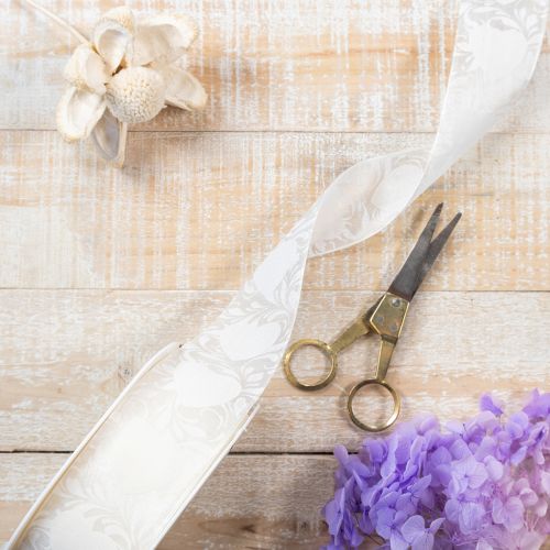 Artikel Organzaband, krämfärgat, dekorativt band med hjärtan, 40 mm brett, 15 m långt