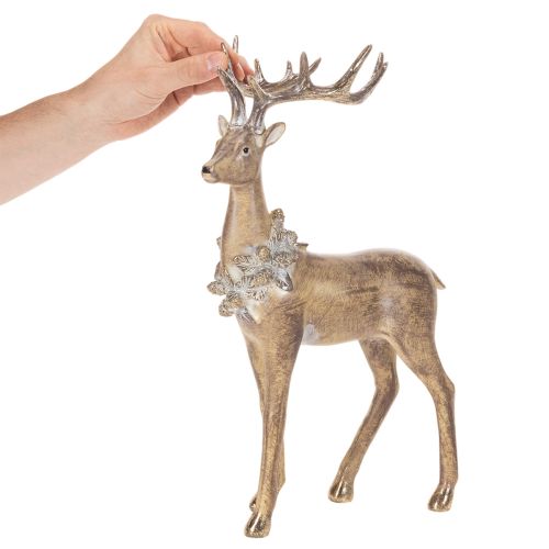 Dekorativ figur av en stående hjort med horn och tallkottar, 41 cm | Floristik24.se