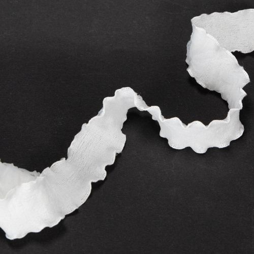 Vitt volangband i organza, dekorativt band, 25 mm brett, 10 m långt | Floristik24.se