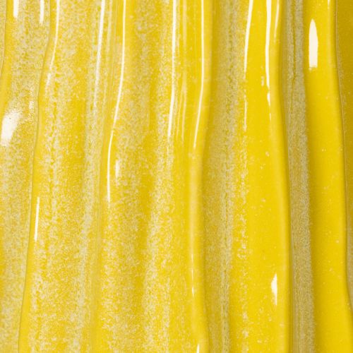 Artikel Vas med räfflad design för elegant inredning i vardagsrummet, 33 cm