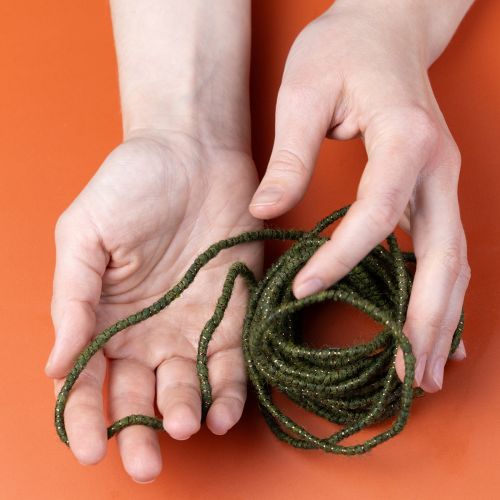 Artikel Grönt ullsnöre med guldtråd, 5m x 5mm med ståltråd, för dekoration och pyssel