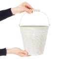 Dekorativ hink, vitkalkad, med handtag, Ø20,5 cm, metalldekoration i kruka | Floristik24.se
