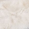 Vitt fluffigt dekorband,