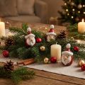 Keramisk jultomtefigur, röd, 7cm – Festlig juldekoration – 6 st | Floristik24.se