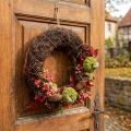 Mörkbrun vinrankrans, Ø35 cm, naturlig krans, dörrkrans, väggdekoration, dekorativ träkrans, vårkrans, adventskrans, höstkrans | Floristik24.se