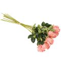 Konstgjorda rosblommor i ett