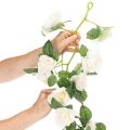 Konstgjord rosengirlang med vita blommor för dekoration, 170 cm | Floristik24.se