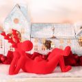 Dekorativ röd renfigur, liggande, modern design, 24 cm, 2 stycken | Floristik24.se